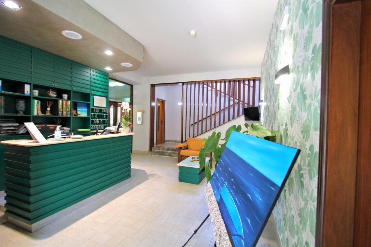 Hotel Pineta San Benedetto del Tronto Kültér fotó
