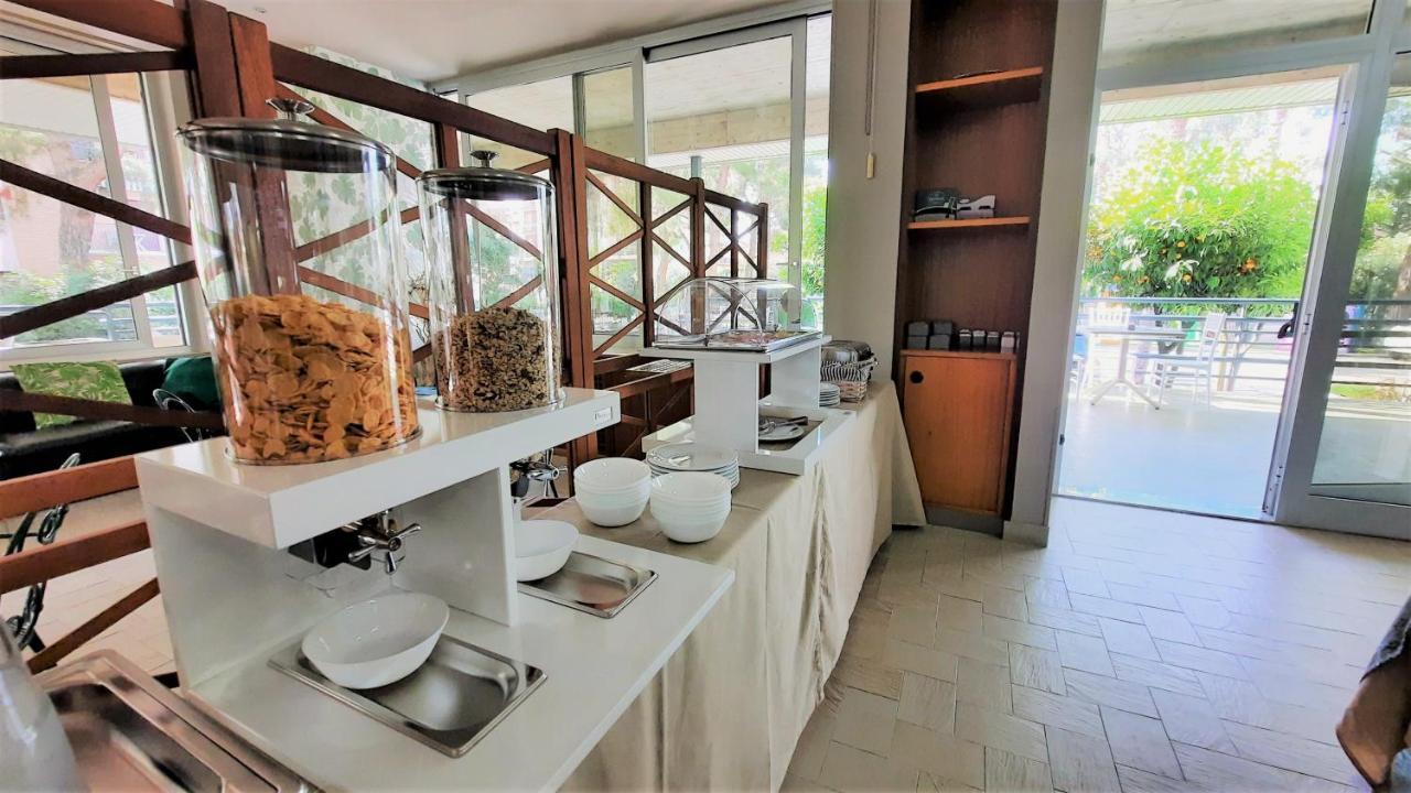 Hotel Pineta San Benedetto del Tronto Kültér fotó