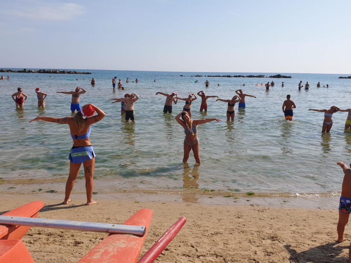 Hotel Pineta San Benedetto del Tronto Kültér fotó