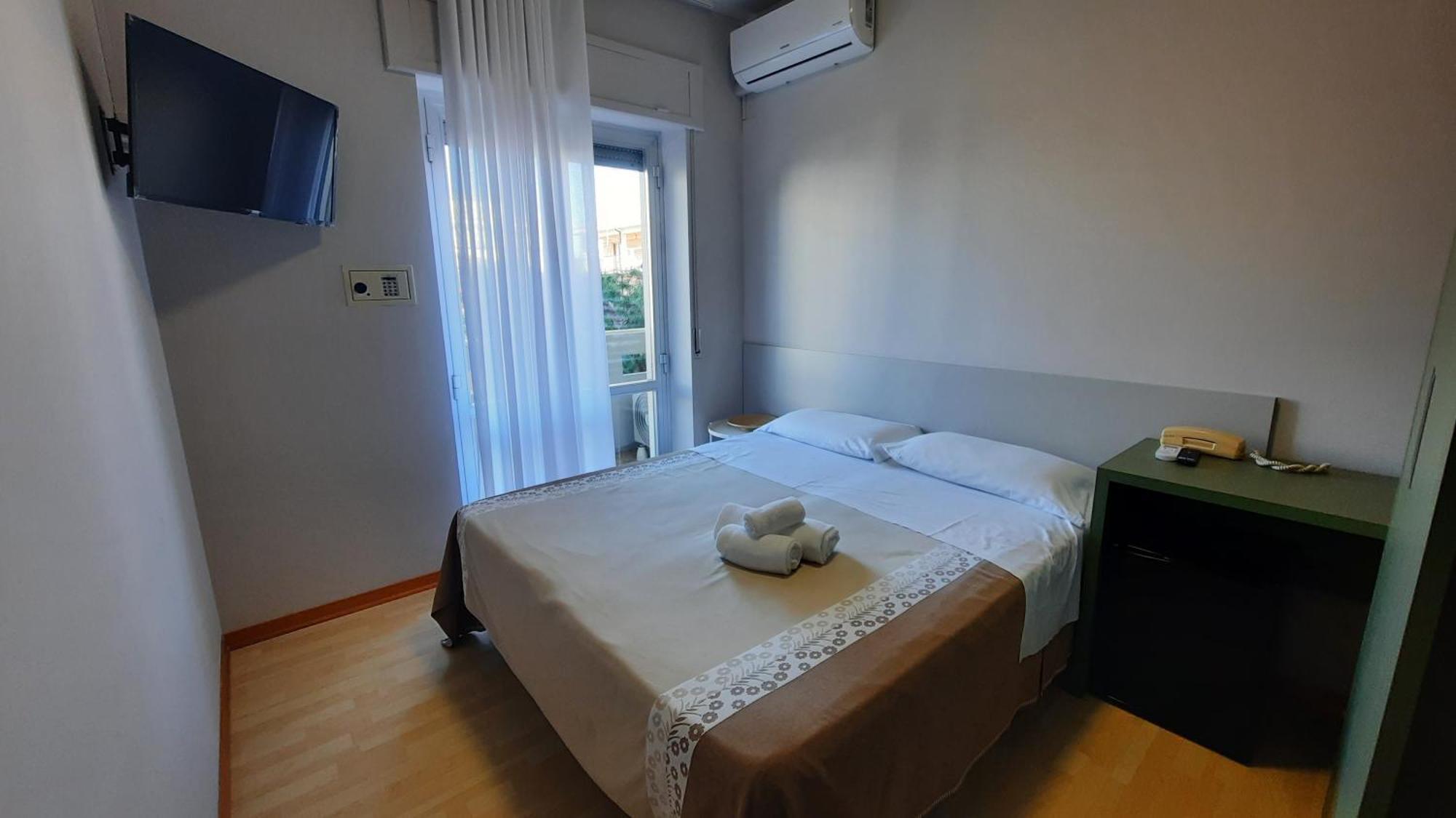 Hotel Pineta San Benedetto del Tronto Kültér fotó
